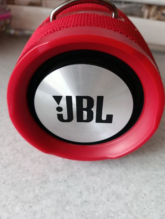 Продам блютуз колонка