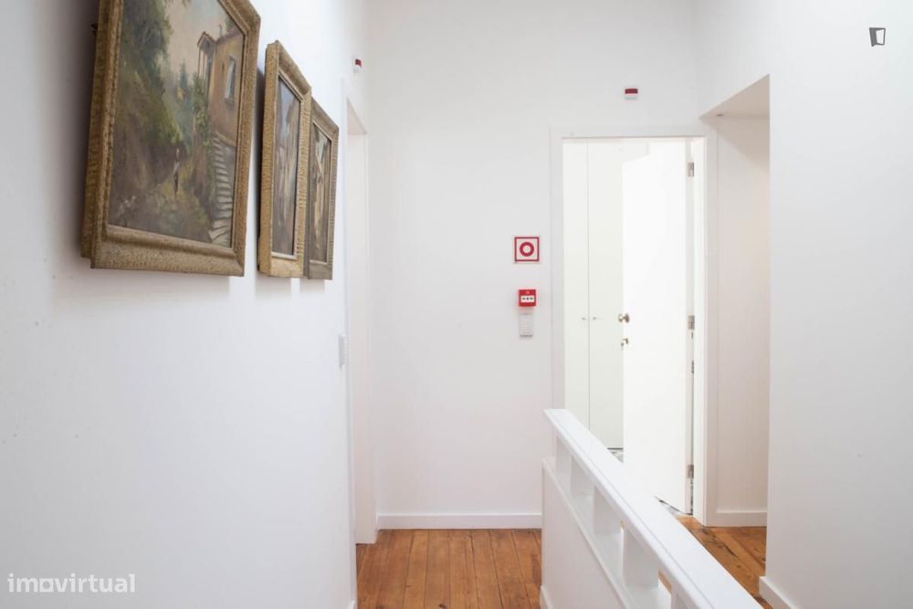 Quarto - localizado em Paranhos Porto