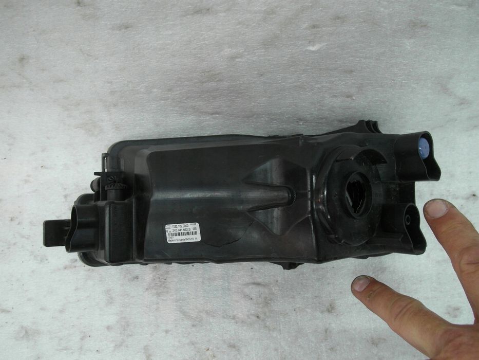 vw caddy 2015- 2k5 halogen prawy
