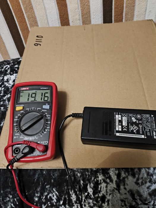 Блок живлення 19 вольт для ноутбуків