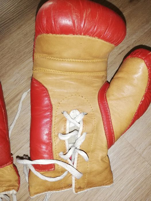 Luvas de boxe vintage em pele