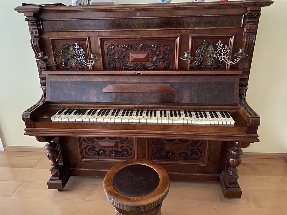 Zabytkowe pianino