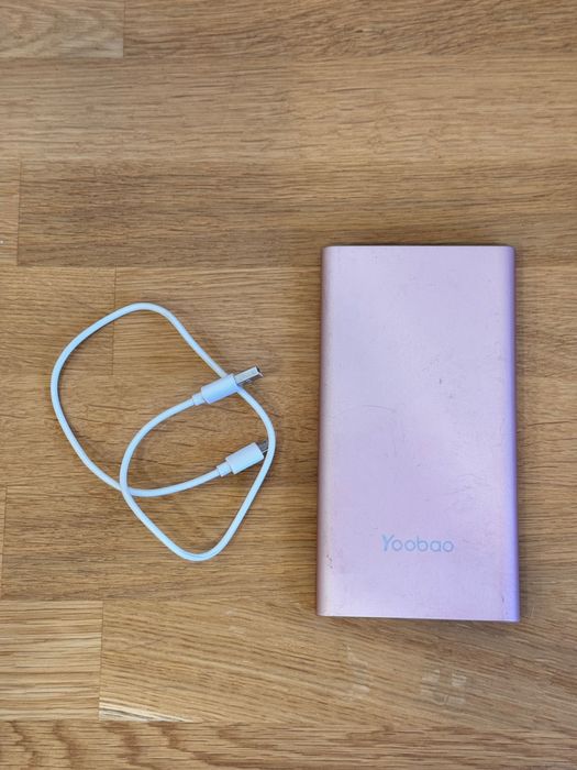 Powerbank Yoobao Rosa Usado (com marcas)