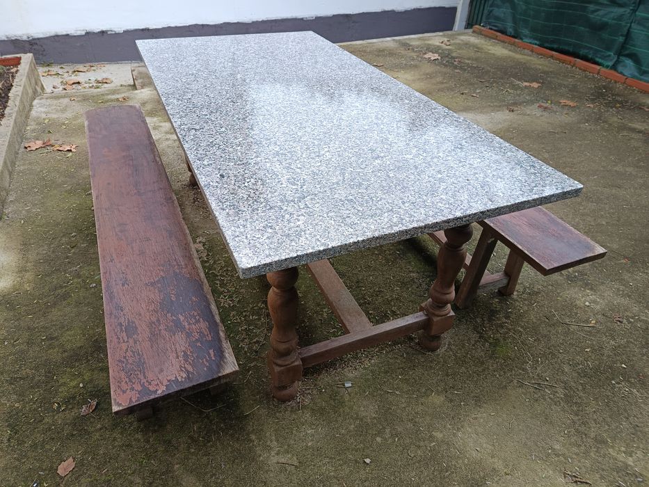 Mesa em granito c/banco
