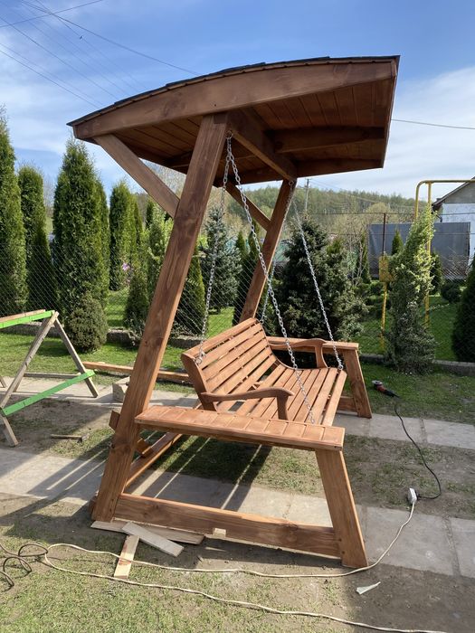 Садова гойдалка качеля
