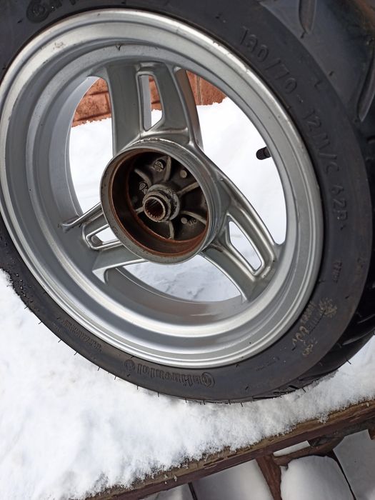 Продам пару коліс.sYm jet euro x 2t 50
