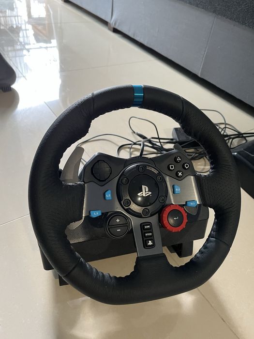 Logitech G29 Steering Wheel + Pedals64752417111427121