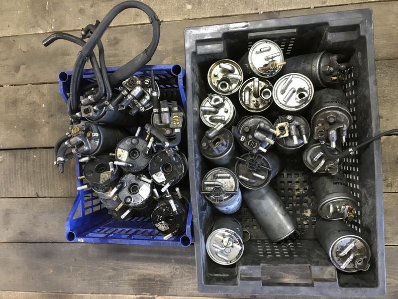 Корпус топливного фильтра нагреватель топлива VW passat B5 3B0201896