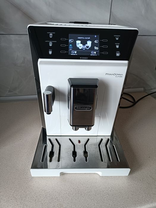 Кавова машина Delonghi PrimaDonna Class