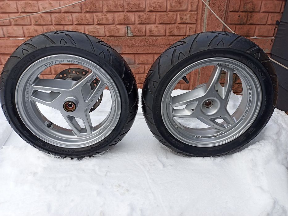 Продам пару коліс.sYm jet euro x 2t 50