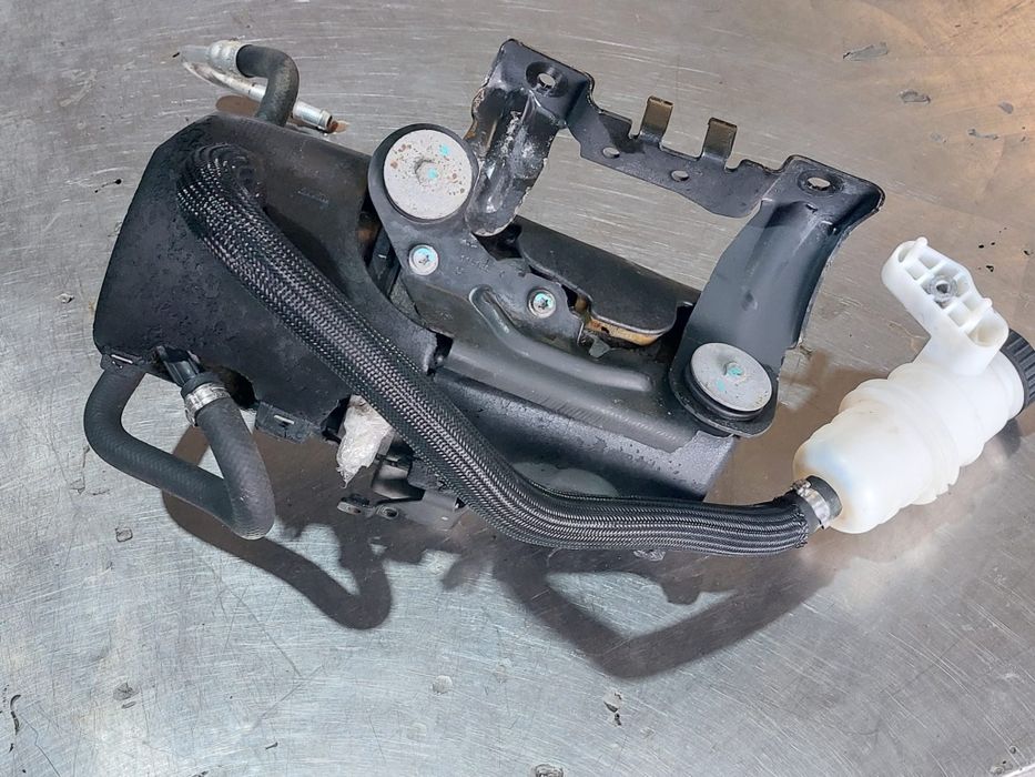 Bomba de direção Peugeot 807