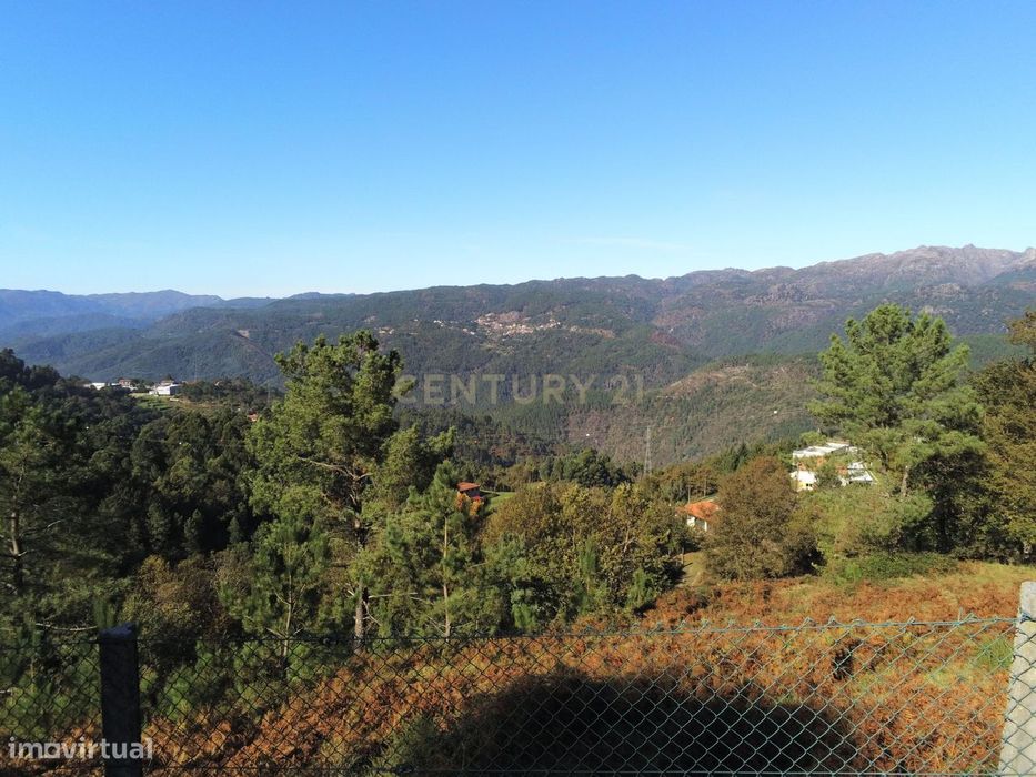 Terreno para Venda com 4500m² na zona do Gerês