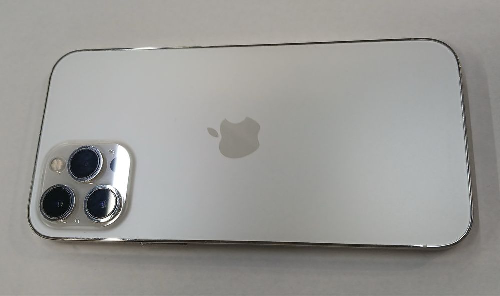 Продаю iPhone 12 Pro Max – 128 ГБ