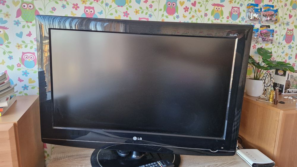 Telewizor LG full HD,  32 cale, sprawny 100% z pilotem