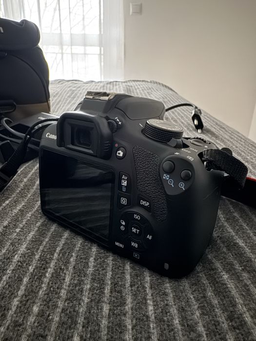 Canon 1200d + bolsa + 18-55mm + Remote Shooter