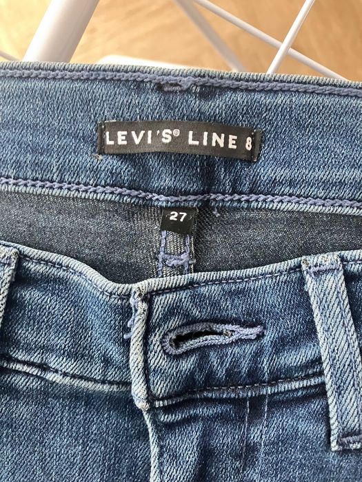 Levi's Line 8 granatowe jeansy rurki slim 27