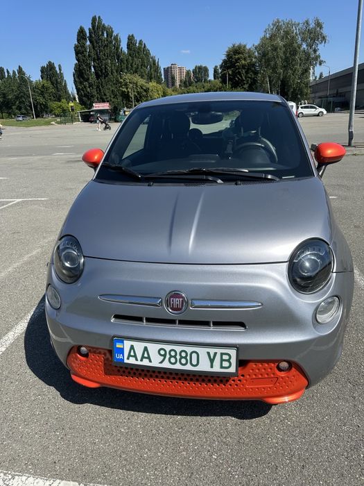 Продам Fiat 500e