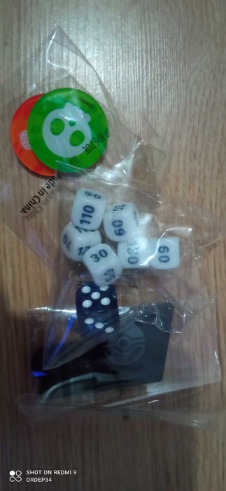 Caixa Elite Trainer Box TGC Pokémon Go  62% da coleção