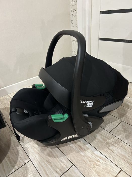 Продам 2 автокрісла