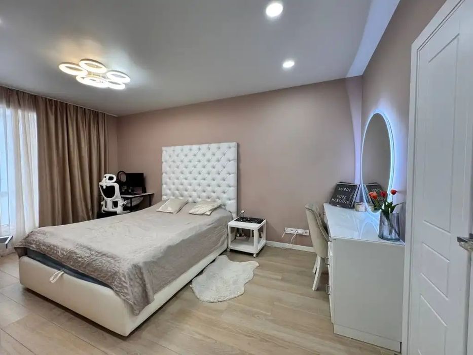 Продам квартиру 46 м2 ЖК Ривер Парк - Вид 2