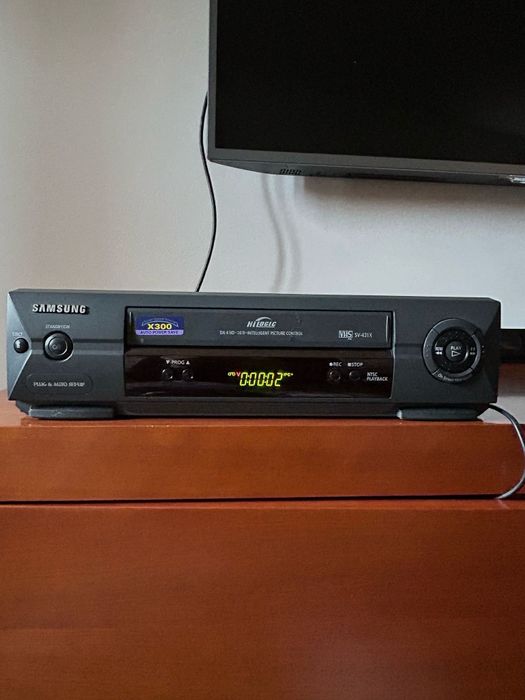 Gravador de Vídeo Cassete Samsung
Samsung SV-431X (VHS)
Samsung SV-431