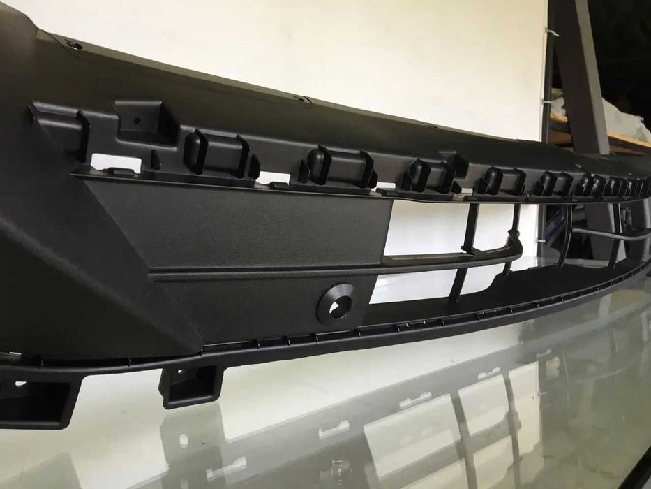 Ford Escape 2020-22 Нижняя часть переднего бампера под парктроники