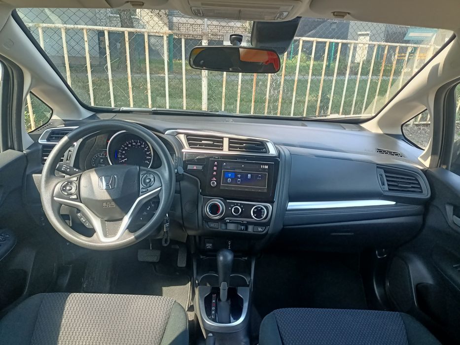 Honda Fit 2017 VIN 3HGGK5H58JM102054 фото оголошення 7 з 10