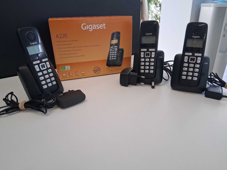 ID 160 - Selling GIGASET A220 Black Telephone