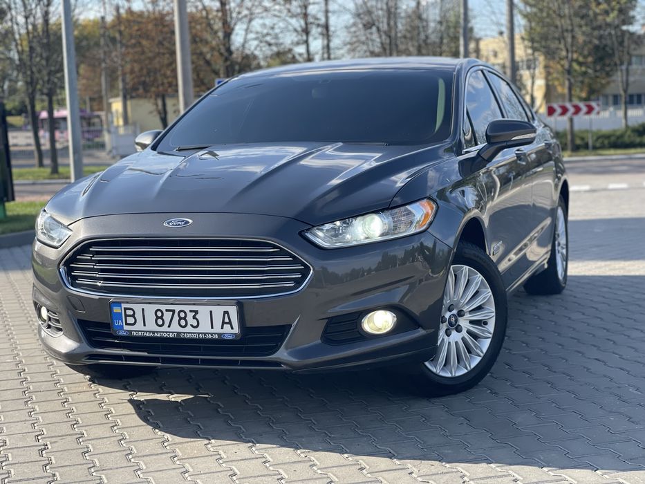 Ford Fusion плагін-гібрид  ( PHEV )