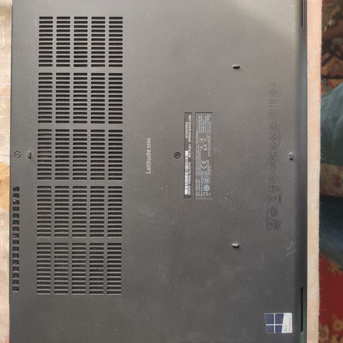 Ноутбук Dell latitude 5570