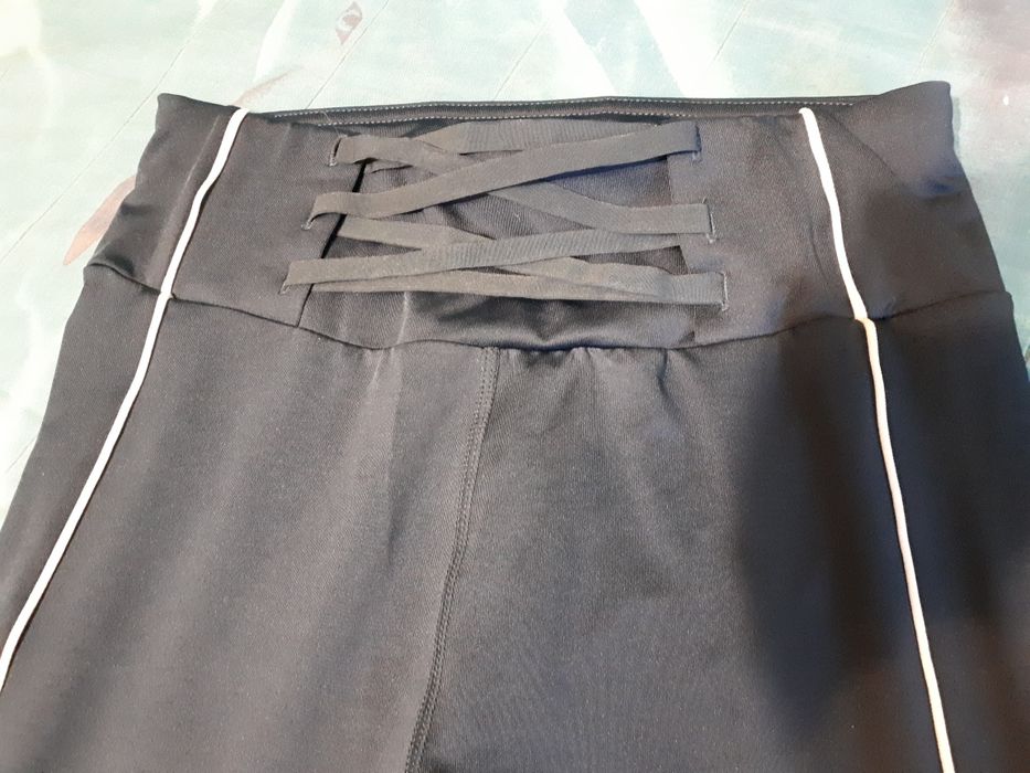 komplet sportowy rozm M. top Puma i legginsy Only Play + Bench GRATIS