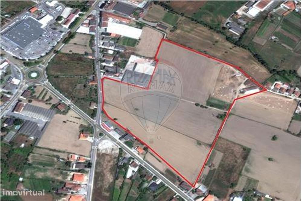 Terreno c/ viabilidade para construção