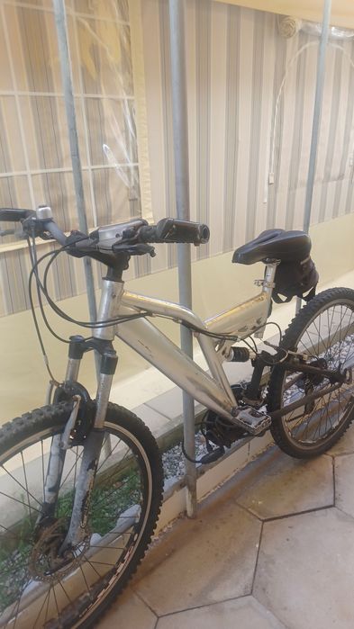 Bicicleta  BTT alumínio
