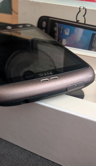 HTC desire  a8181