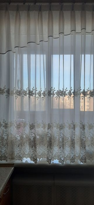 Штора до подоконника