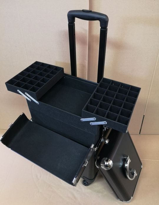 Kufer kosmetyczny na rolkach duży