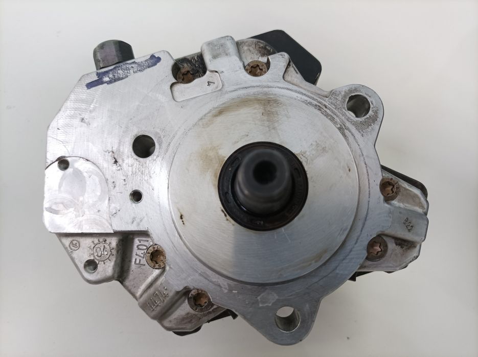 Топливный насос, Bosch 0 445 010 ,BMW 3.0 D045