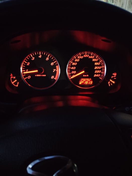 Мазда 6  2003 року