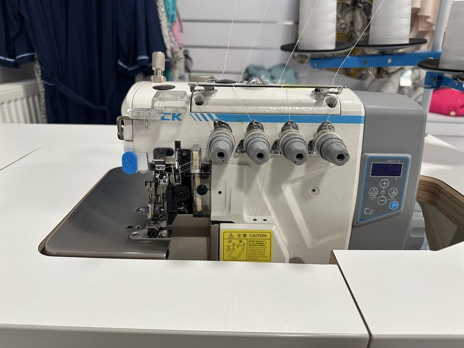 Overlock przemysłowy jack