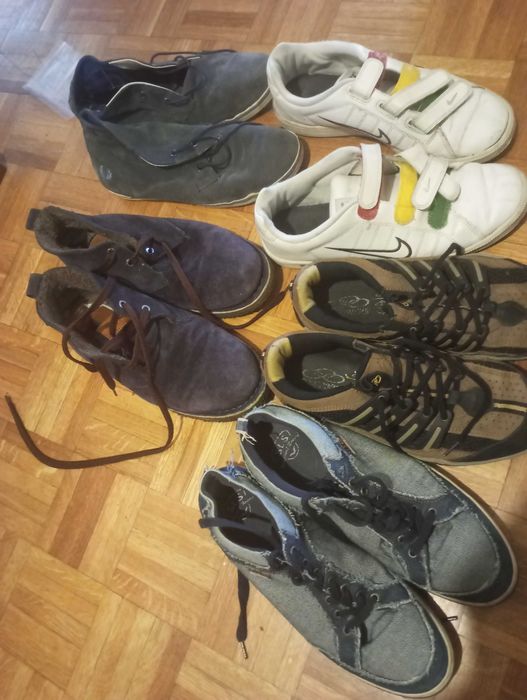 3€ Vários pares calçado de homem