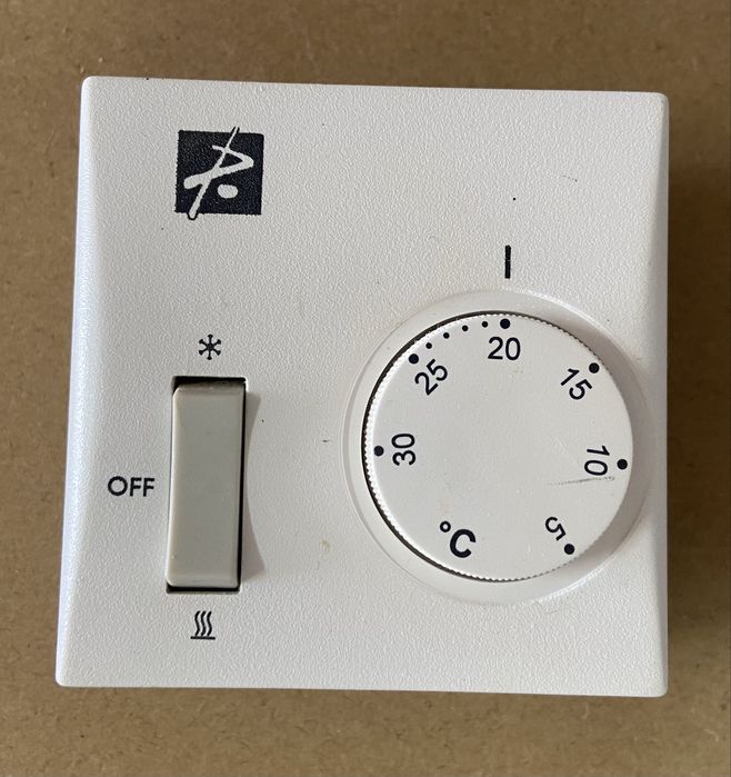 Termostato analogico Hager
