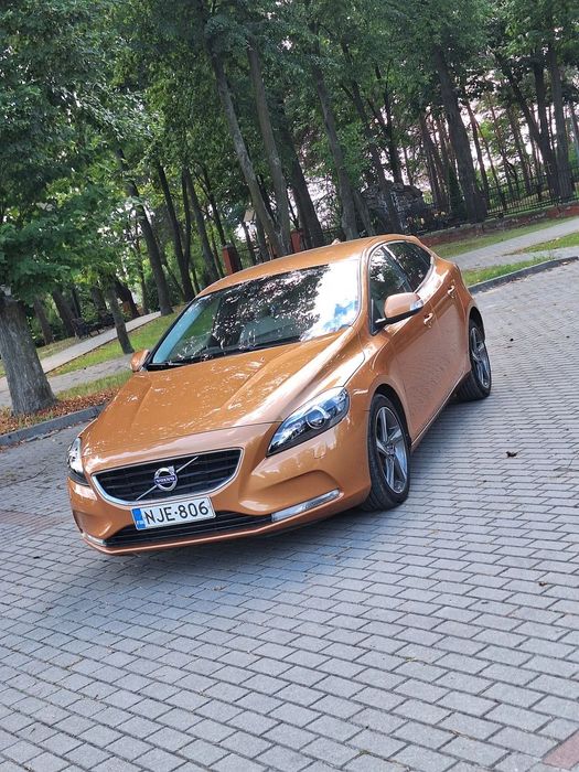 Volvo V40 Volvo V40 2.0 diesel 150 KM nowe opony oryginalny przebieg