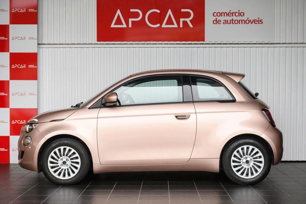 Fiat 500e Action