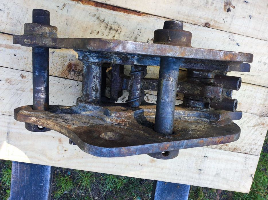 Koparko -ładowarka JCB CX - Szybkozłacze mechaniczne