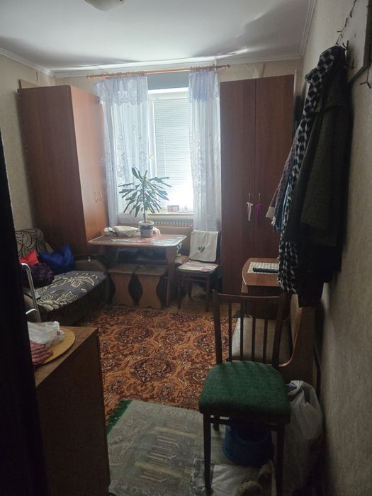 Продаеться кімната Корабельний р-н