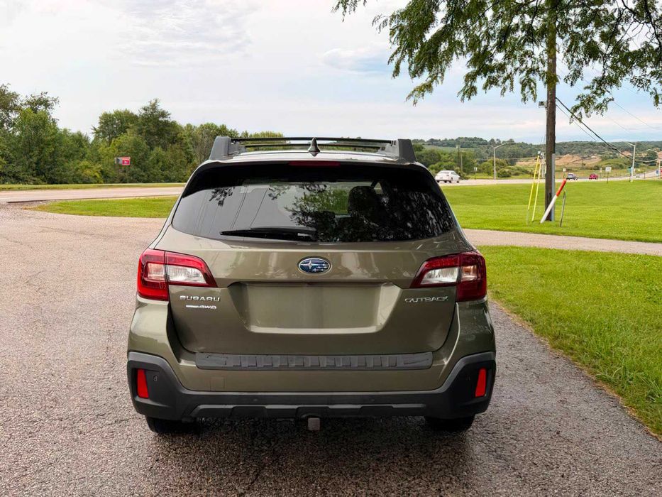 Subaru Outback Limited      2018