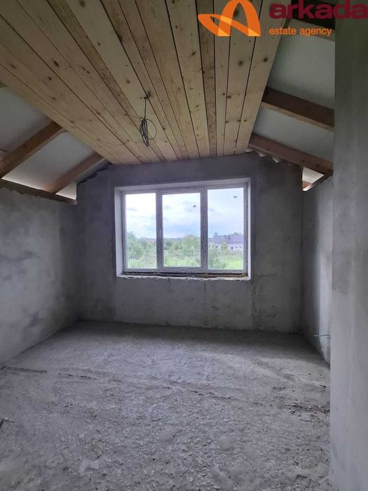 Продається будинок в котеджному містечку. До центру 15 хвилин.