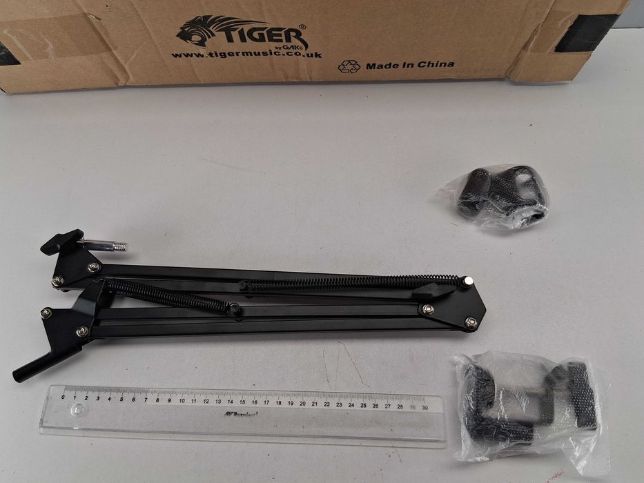 J014 Statyw Mikrofonowy Biurkowy Składany Tiger Wysięgnik