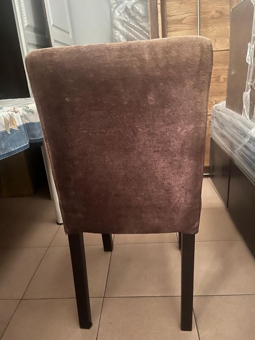 Cadeiras madeira com forro camurça pessego