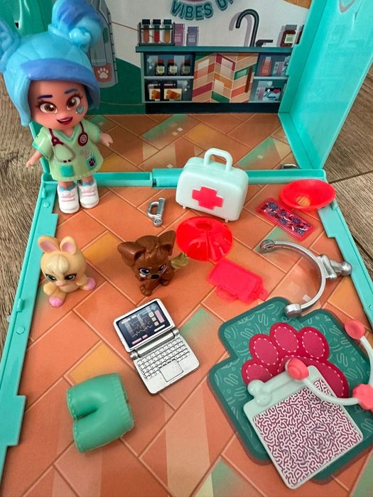 Polly pocket camper